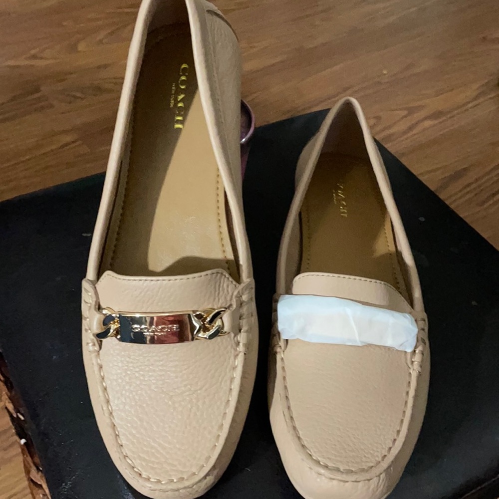 Tan Coach